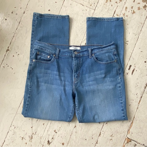 Levi's 505 Women"s Straight Leg Jeans - Picture 5 of 16